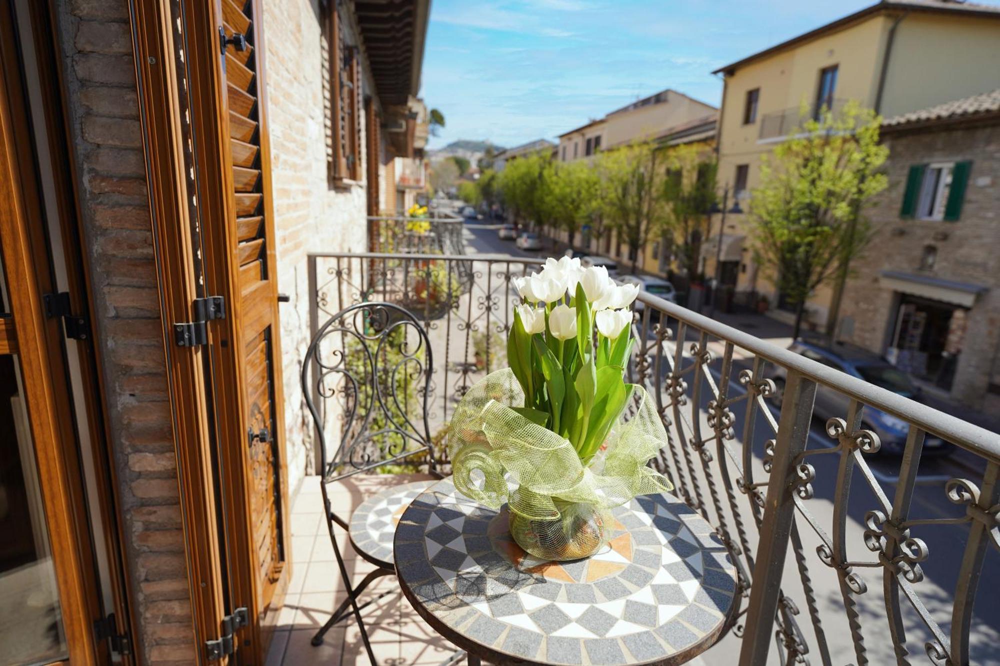 Camere Il Cantico Assisi Exterior photo